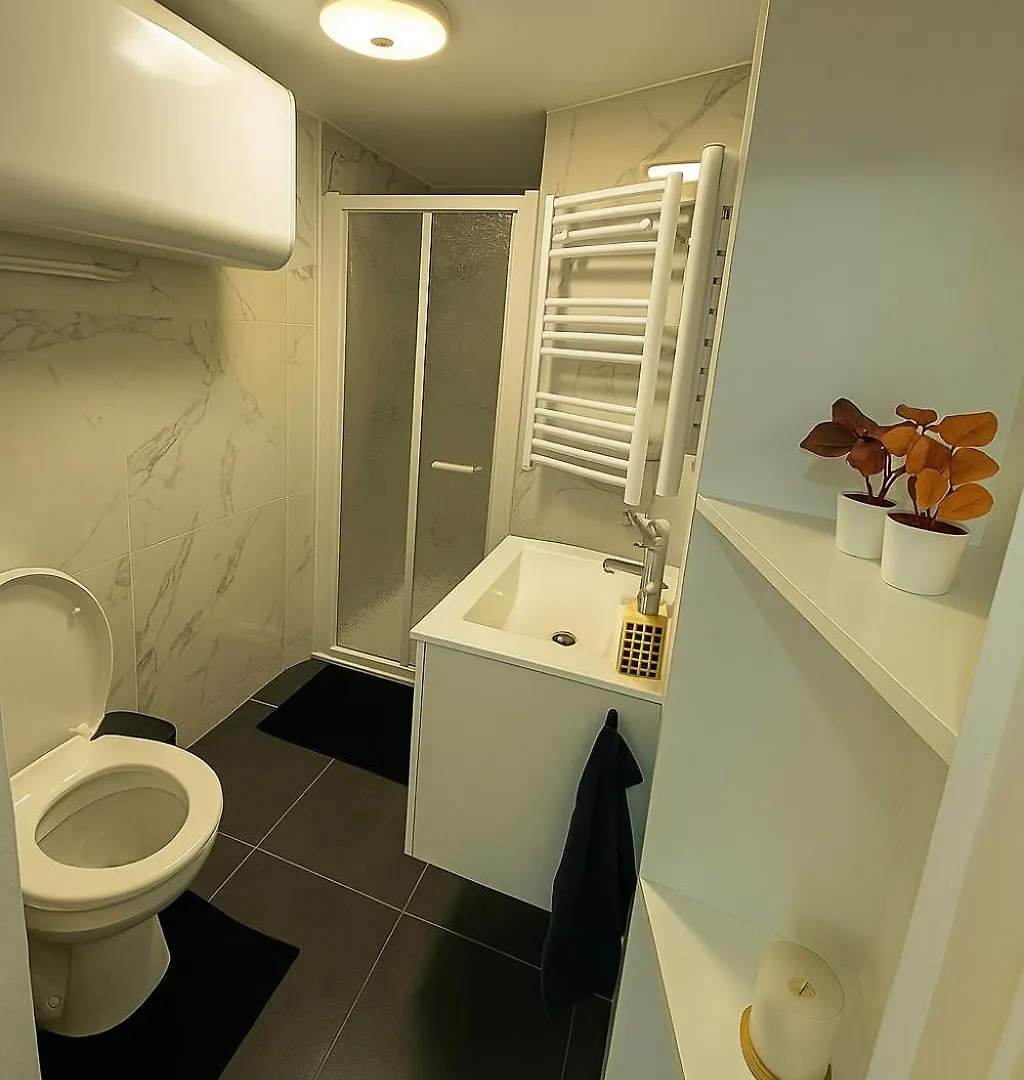 Brussels City Center Oasis Apartment